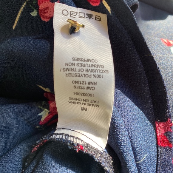 DYNAMITE 🌟 navy blue blouse - Picture 11 of 11